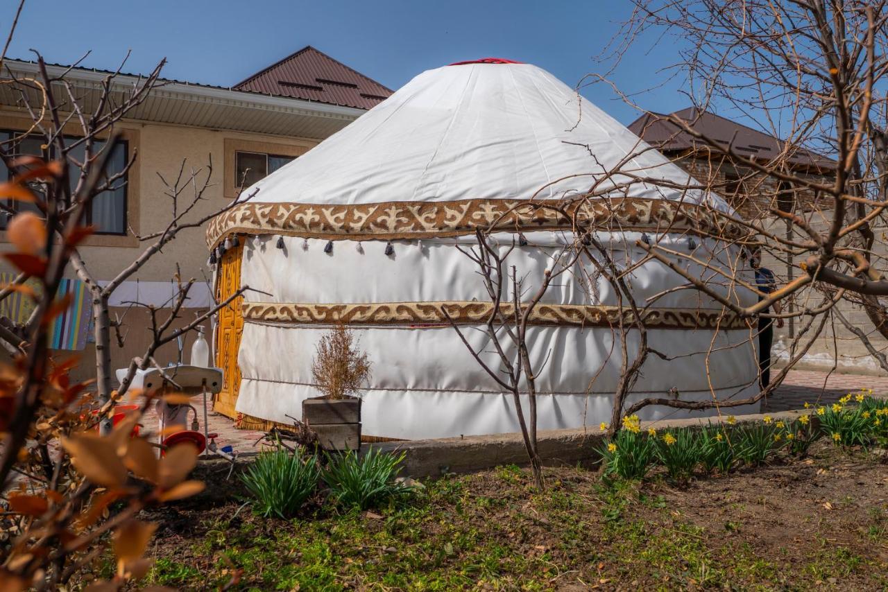 Guest House Etnodom Jalal-Abad Exterior photo