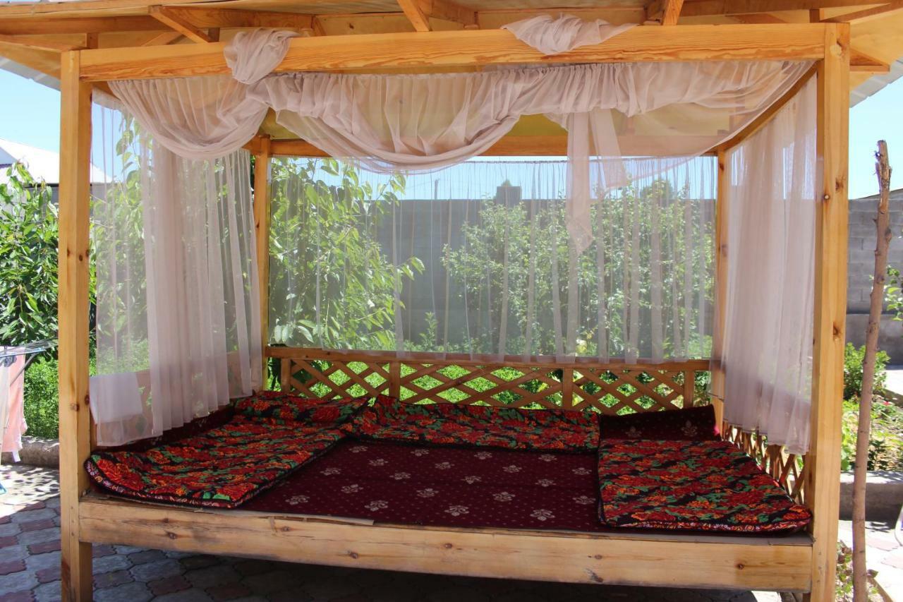 Guest House Etnodom Jalal-Abad Exterior photo