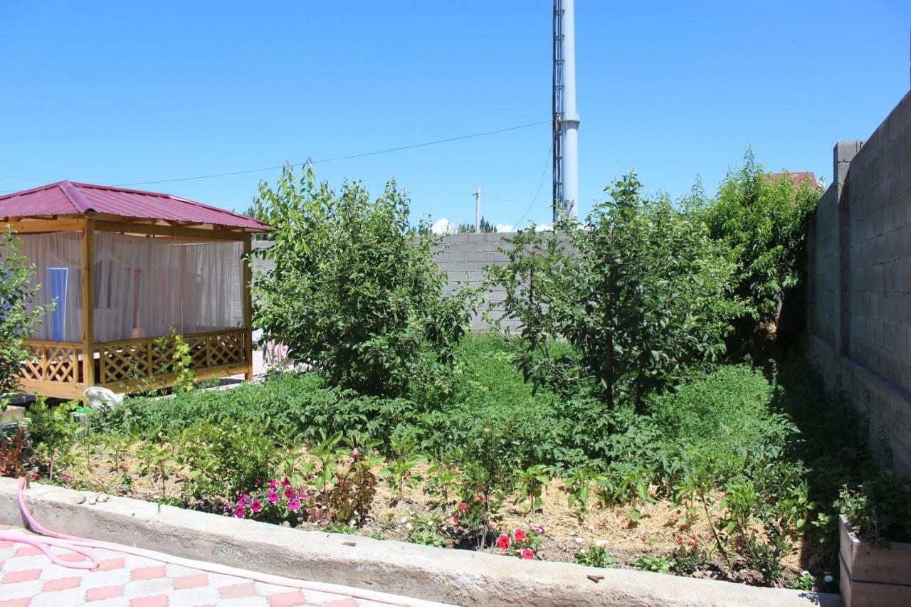 Guest House Etnodom Jalal-Abad Exterior photo