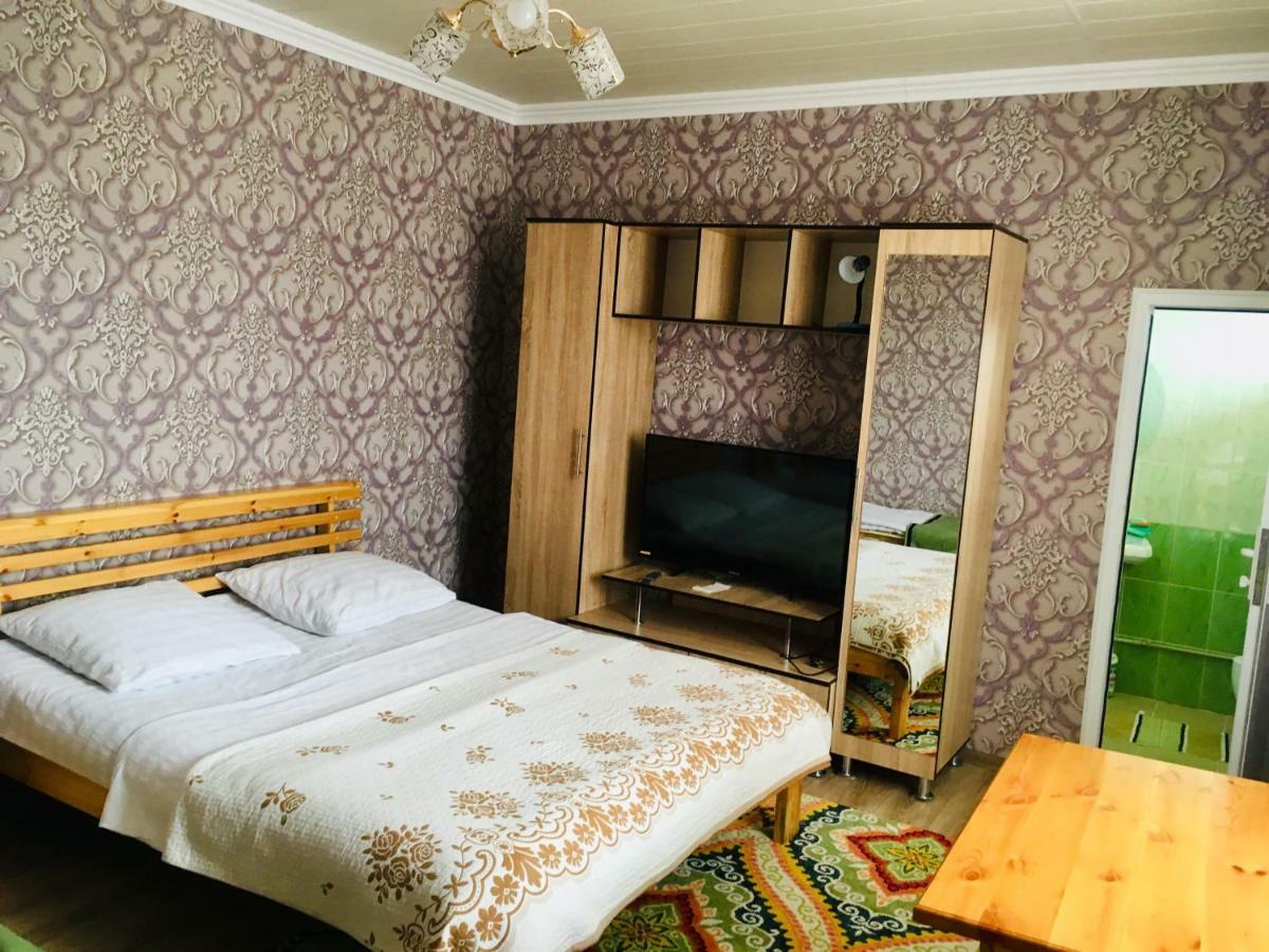 Guest House Etnodom Jalal-Abad Exterior photo